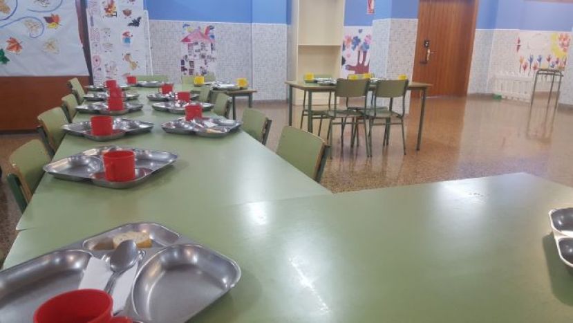 Educaci&oacute;n mantiene su apoyo al alumnado con pocos recursos con la entrega de 15.475 tarjetas monedero en verano
