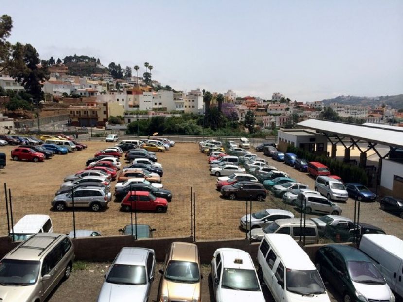 Teror: El nuevo aparcamiento de 'Y&aacute;nez Matos' recibi&oacute; m&aacute;s de 300 veh&iacute;culos