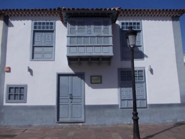 El Archivo General Insular de La Gomera acomete la organizaci&oacute;n de la Colecci&oacute;n Documental &ldquo;Luis Fern&aacute;ndez&rdquo;