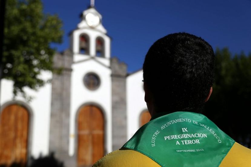 Valleseco: Unas 300 personas se van de peregrinaci&oacute;n P&acute;al pino