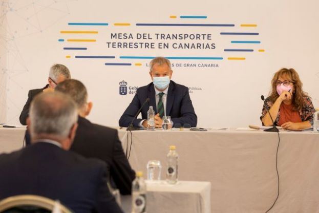 Franquis presenta el borrador de anteproyecto que modificar&aacute; la Ley del Transporte Terrestre