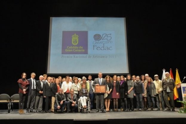 La Fedac conmemora sus 25 a&ntilde;os de historia y homenajea a los artesanos con m&aacute;s antig&uuml;edad