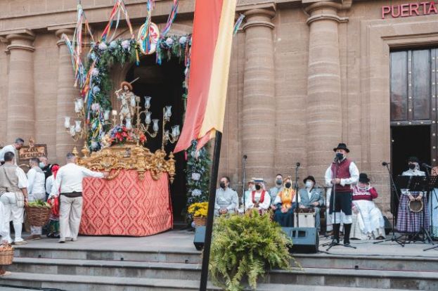Toda Canarias unida en la ofrenda a Santiago de los Caballeros de G&aacute;ldar (V&iacute;deo)