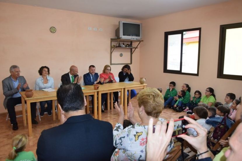 G&aacute;ldar da su respaldo a la continuidad de las escuelas unitarias de median&iacute;as