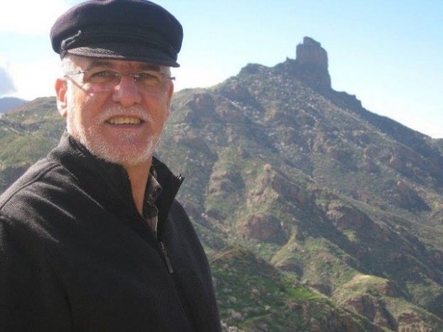 Gonz&aacute;lez Padr&oacute;n: &lsquo;Gu&iacute;a informal y desenfadada de Gran Canaria&rsquo;