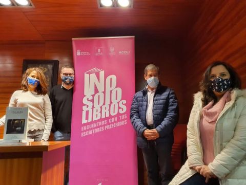 El premio Herralde 2020, Luisg&eacute; Mart&iacute;n, revive sus &lsquo;Cien Noches&rsquo; en Tejeda