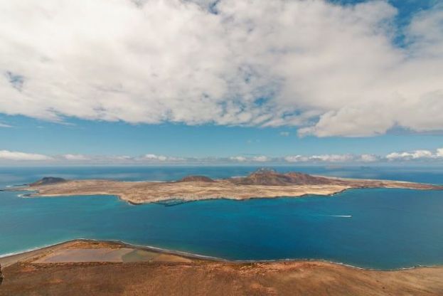 Sanidad modifica la resoluci&oacute;n en cuanto a los viajes entre La Graciosa y Lanzarote para Semana Santa