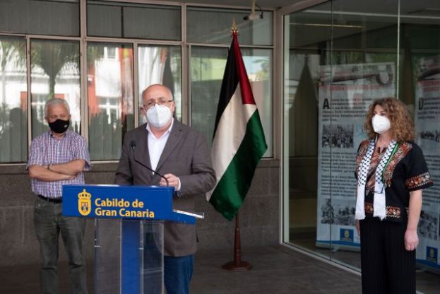 El Cabildo visibiliza la causa del pueblo palestino con un mural que clama &ldquo;contra el olvido y la injusticia&rdquo;