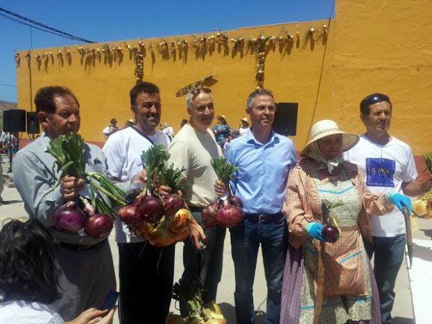 G&aacute;ldar celebra la Fiesta de las cebollas rojas y blancas de Piso Firme y Las Rosas