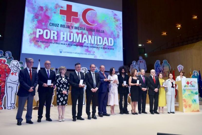 S.M. la Reina ha entregado las medallas de oro de Cruz Roja al compromiso social