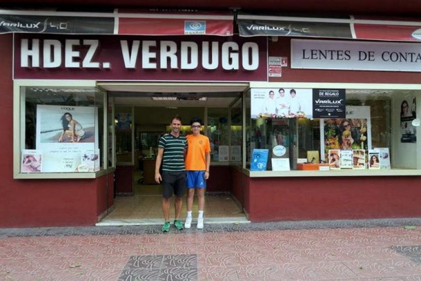 Ayuda a un jugador del Vecinklubf para que pueda seguir jugando al f&uacute;tbol