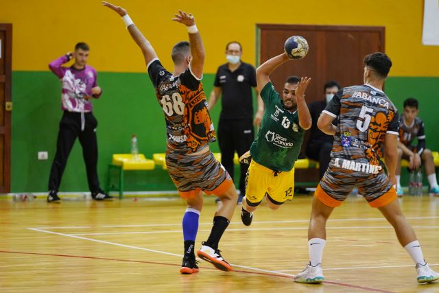 Balonmano: El G&aacute;ldar Gran Canaria resbala en La Coru&ntilde;a (38-27)