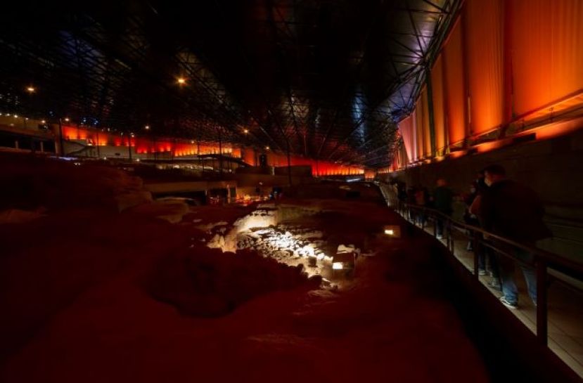 CUEVA PINTADA PROPONE DOS NUEVAS VISITAS NOCTURNAS AL YACIMIENTO ACOMPA&Ntilde;ADAS POR LA M&Uacute;SICA DE CARAVANSAR TR&Iacute;O Y HERMANOS THIOUNE
