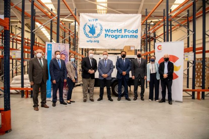 El presidente de Canarias celebra la pr&oacute;rroga de un a&ntilde;o del Programa Mundial de Alimentos en el Puerto de la Luz
