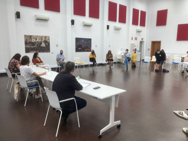 Los consejeros del Cabildo dialogan con los j&oacute;venes en busca de f&oacute;rmulas que mejoren su empleabilidad
