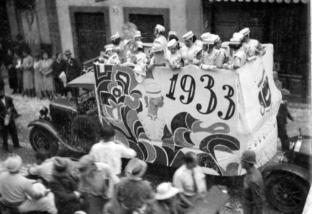 Pa&ntilde;uelos, chaquetas al rev&eacute;s y el entra&ntilde;able &lsquo;&iquest;me conoces, mascarita?