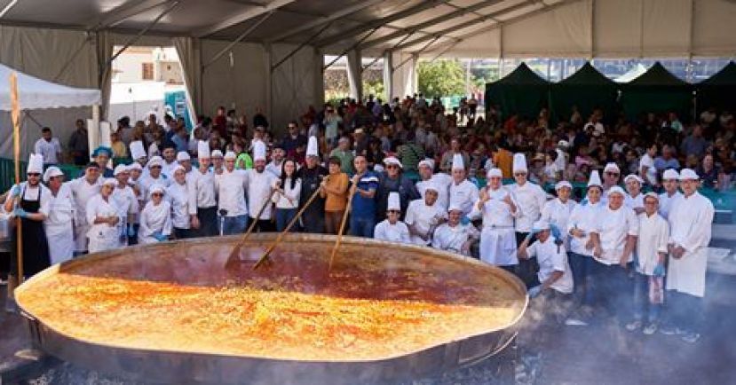 Villa de Moya: Macropaella r&eacute;cord de Canarias en Fontanales