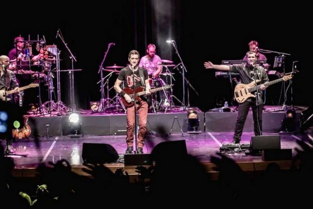 Sixto Armas y Los Irresixtibles abren este viernes los conciertos de 2017
