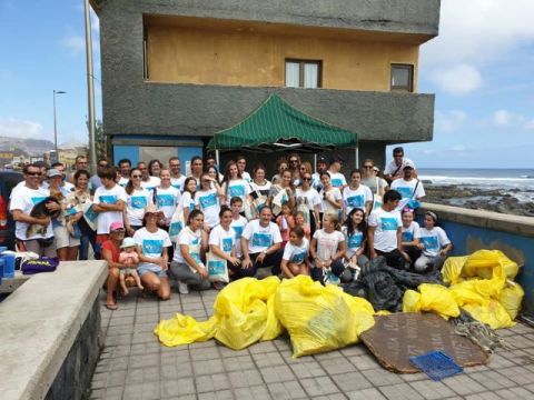 Moya: D&iacute;a Internacional de los Oc&eacute;anos con una limpieza voluntaria del litoral