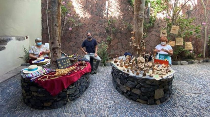 La artesan&iacute;a gomera con la celebraci&oacute;n del D&iacute;a Internacional del Patrimonio