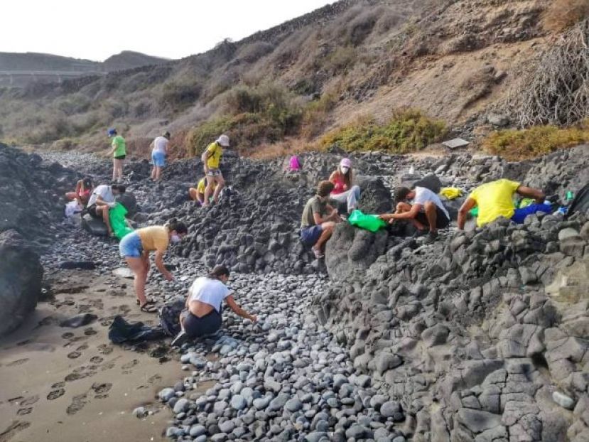 Participativa acci&oacute;n de ecovoluntariado en San Felipe, Santa Mar&iacute;a de Gu&iacute;a