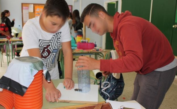 M&aacute;s de cien escolares dan una nueva vida a los residuos
