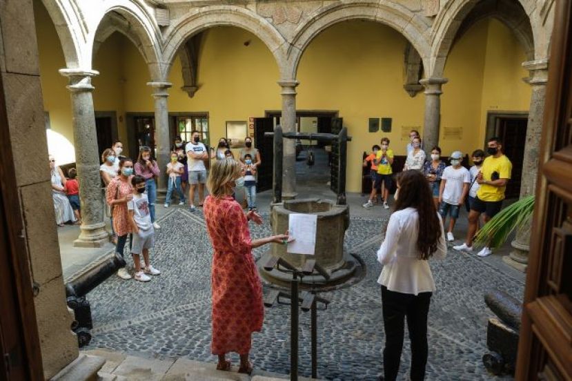 LA CASA DE COL&Oacute;N ORGANIZA EL TALLER FAMILIAR &lsquo;BUSCADORAS DE ESTRELLAS&rsquo; ADAPTADO A PERSONAS CIEGAS Y CON BAJA VISI&Oacute;N