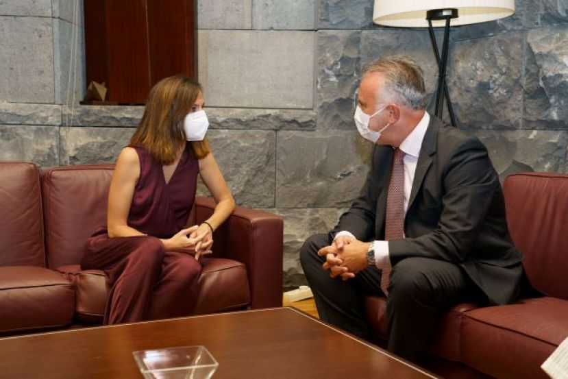 Canarias y el Estado firman la transferencia de 122,5 millones para modernizar la econom&iacute;a de cuidados
