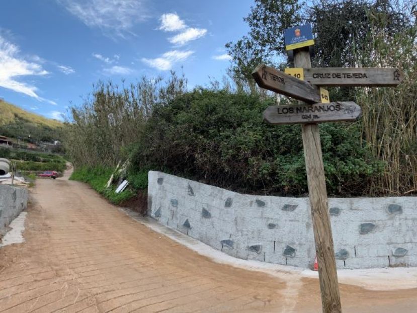 El Ayuntamiento de Valleseco ejecuta muros de contenci&oacute;n en la zona de Los Naranjeros