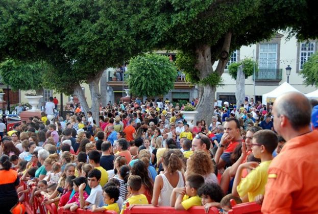 Art&iacute;culo de Opini&oacute;n: La visita de la UD. Las Palmas a Santa Mar&iacute;a de Gu&iacute;a (Fotos)