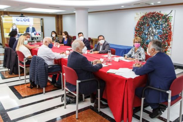 Gobierno, sindicatos y patronales presentan el primer acuerdo auton&oacute;mico sobre igualdad y brecha salarial en Espa&ntilde;a