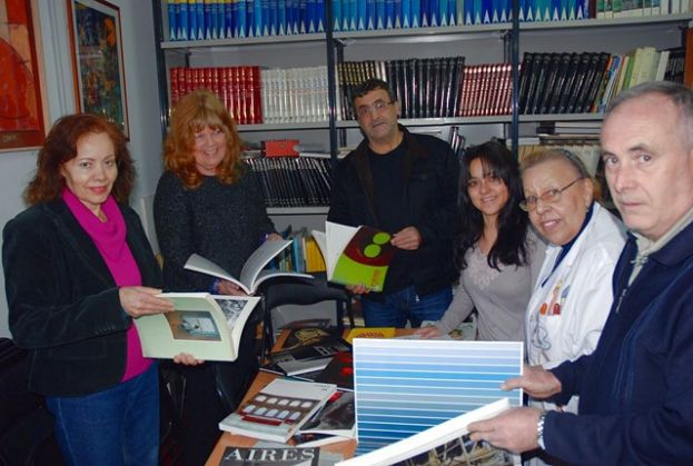 El CAAM dona a la Escuela Luj&aacute;n P&eacute;rez publicaciones