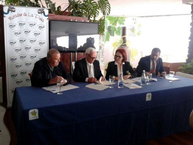 La ULL y la Denominaci&oacute;n de Origen de Vinos de El Hierro suscriben un convenio