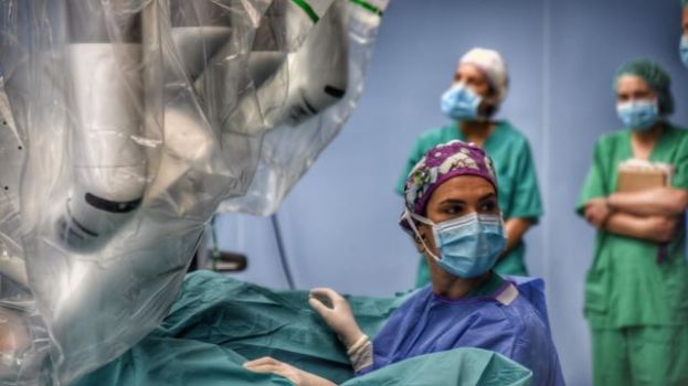 Ginecolog&iacute;a del Hospital Materno Infantil ha realizado 71 intervenciones asistidas por cirug&iacute;a rob&oacute;tica