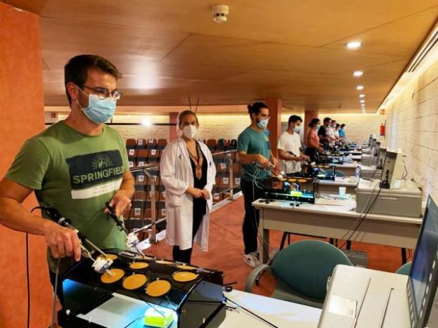El Hospital Dr. Negr&iacute;n organiza una jornada formativa sobre el aprendizaje integral en t&eacute;cnicas de laparoscopia