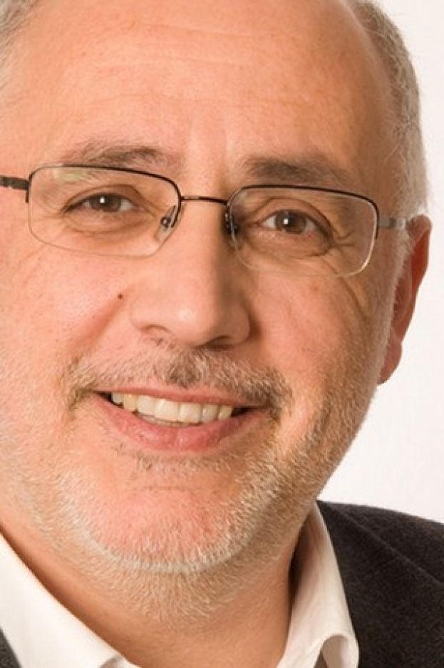 Una Isla por la Paz, escrito por Antonio Morales M&eacute;ndez