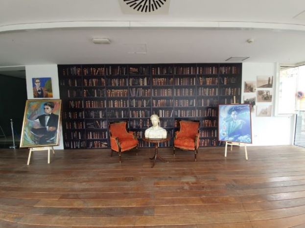 EL ESCAPARATE DEL CABILDO ACOGE UNA EXPOSICI&Oacute;N QUE HACE UN REPASO DE LA BIOGRAF&Iacute;A DE TOM&Aacute;S MORALES, INCLUIDA SU FACETA COMO POL&Iacute;TICO