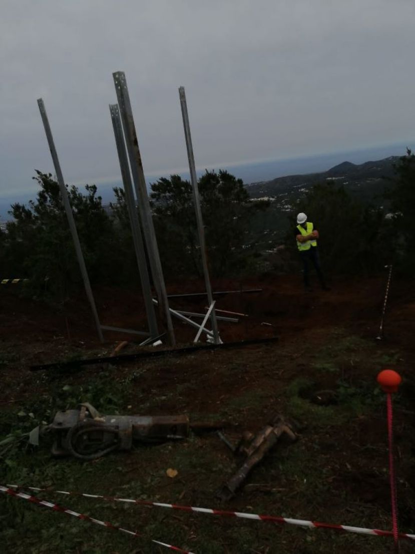 Enfado de La Vinca por la instalaci&oacute;n de una antena en el Pico Rayo / Osorio