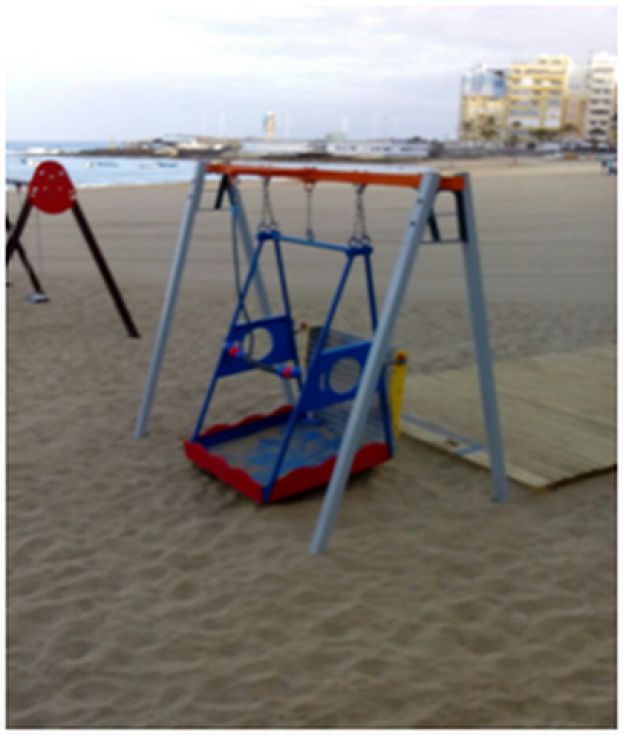 La intergracion de nuestros ni&ntilde;os/as con divercidad funcional  empieza en la playa de las Canteras.