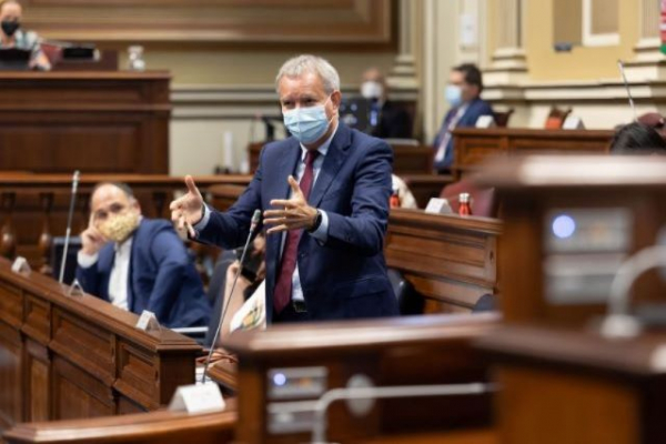 Franquis: &ldquo;Nuestra intenci&oacute;n es iniciar antes de 2026 las obras de modernizaci&oacute;n de la terminal de Tenerife Sur&rdquo;