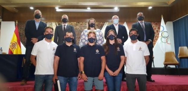 El Real Club N&aacute;utico de Gran Canaria reconoce a los regatistas ol&iacute;mpicos Patricia Cantero, &Aacute;ngel Granda y Joel Rodr&iacute;guez y a los entrenadores Aaron Sarmiento y Gustavo Mart&iacute;nez