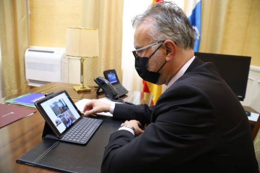 Torres y el Defensor del Pueblo se re&uacute;nen para analizar la situaci&oacute;n de la migraci&oacute;n