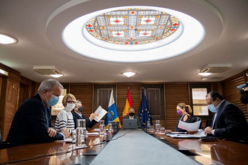 Canarias actualiza el lunes las medidas de contenci&oacute;n de la COVID-19 con restricciones