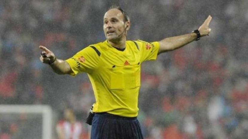 La UEFA vuelve a reunir a los mejores &aacute;rbitros de Europa tras el COVID