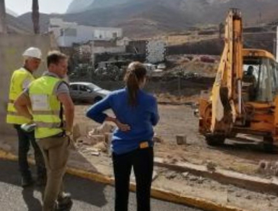 Agaete: Cae el muro que separaba a los vecinos de la calle San Germ&aacute;n durante 30 a&ntilde;os