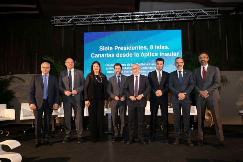 Curbelo apela a una Canarias de iguales en el foro &acute;Siete presidentes, ochos islas'