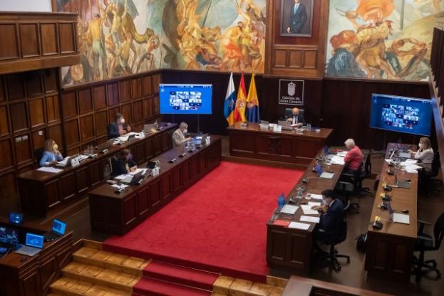 El REF, Guguy, las energ&iacute;as renovables y el turismo, protagonistas de la segunda jornada del debate del estado de la isla
