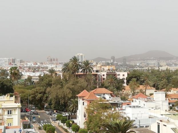 Sanidad recomienda a las personas m&aacute;s sensibles tomar precauciones ante la presencia de calima