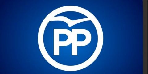 El PP censura al consejero de Turismo por gastar 500.000&euro; en las Campanadas