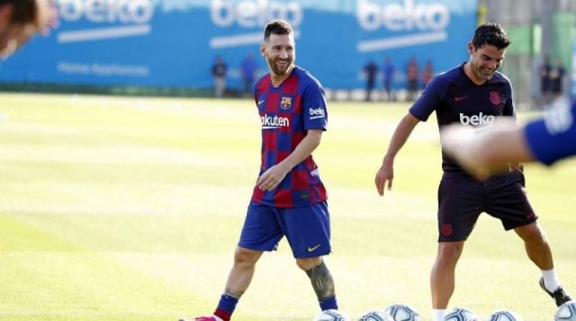 Messi podr&iacute;a entrenar con el Bar&ccedil;a sin haber renovado